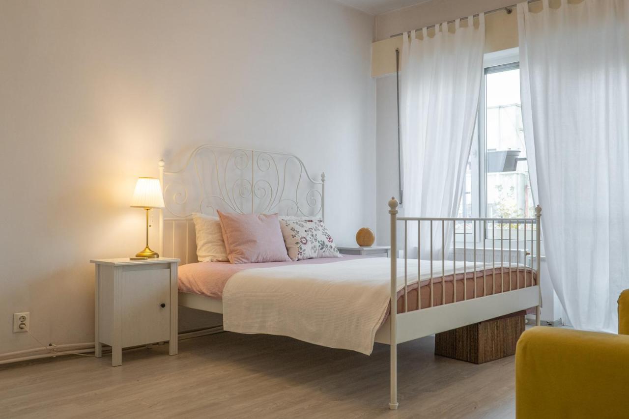 Bucharest Cozy Studio ภายนอก รูปภาพ